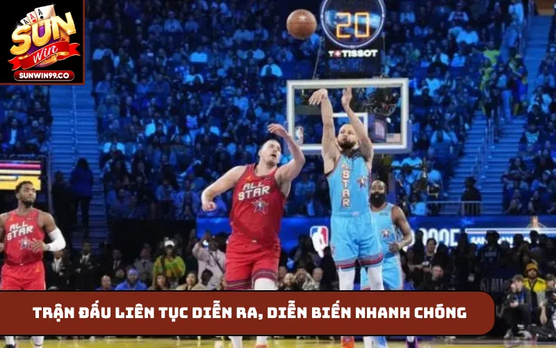 Trận đấu liên tục diễn ra, diễn biến nhanh chóng